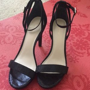 NWOT Calvin Klein “Vicky” Size 9 Black High Heels